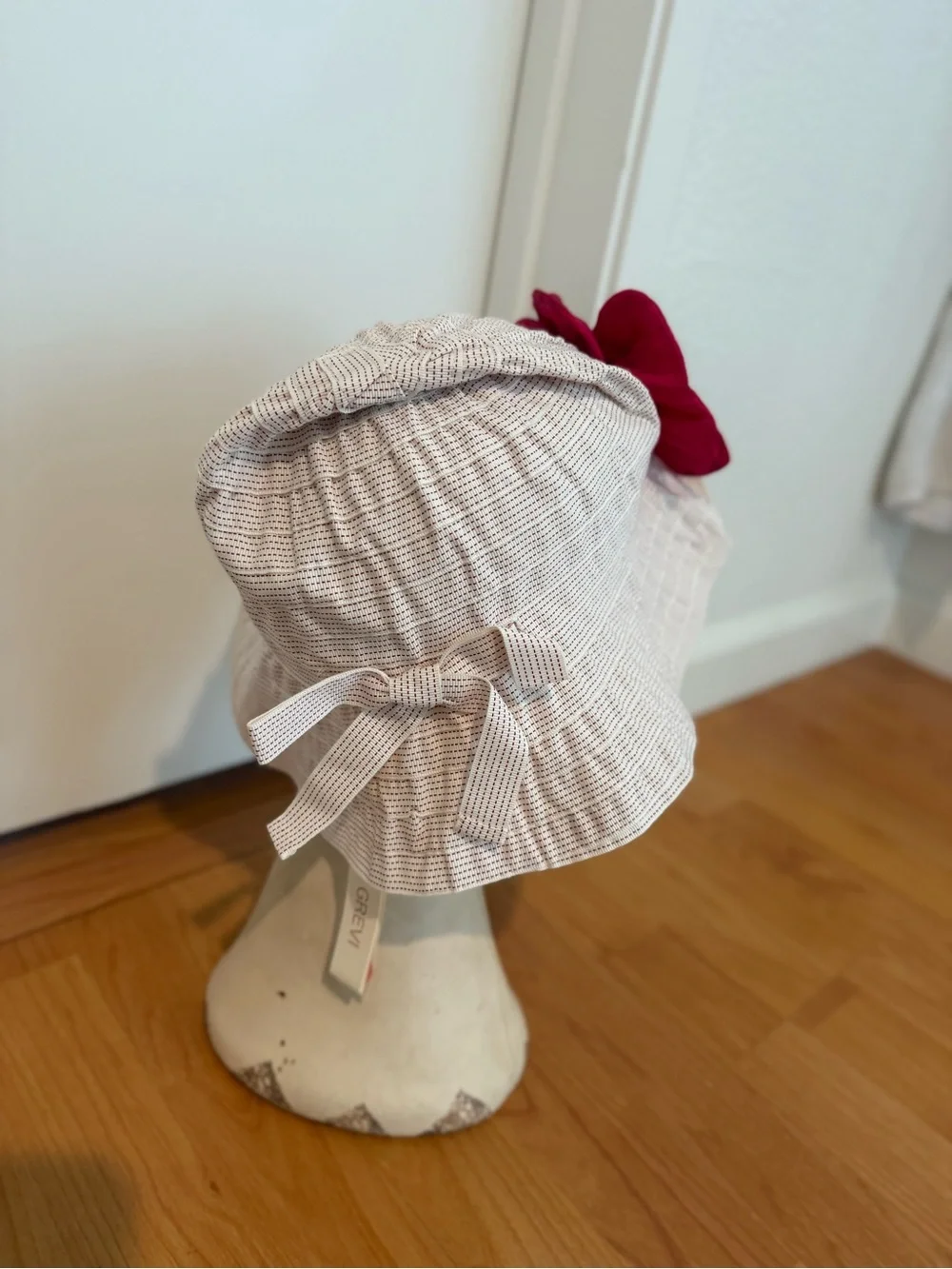 Grevi White Sun Hat with Red Floral Accent